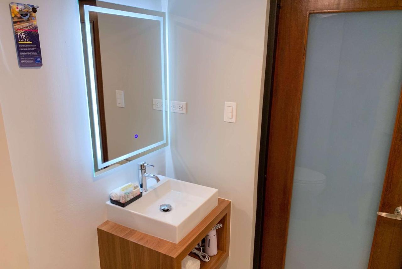 Tryp By Wyndham มายาเกซ ภายนอก รูปภาพ