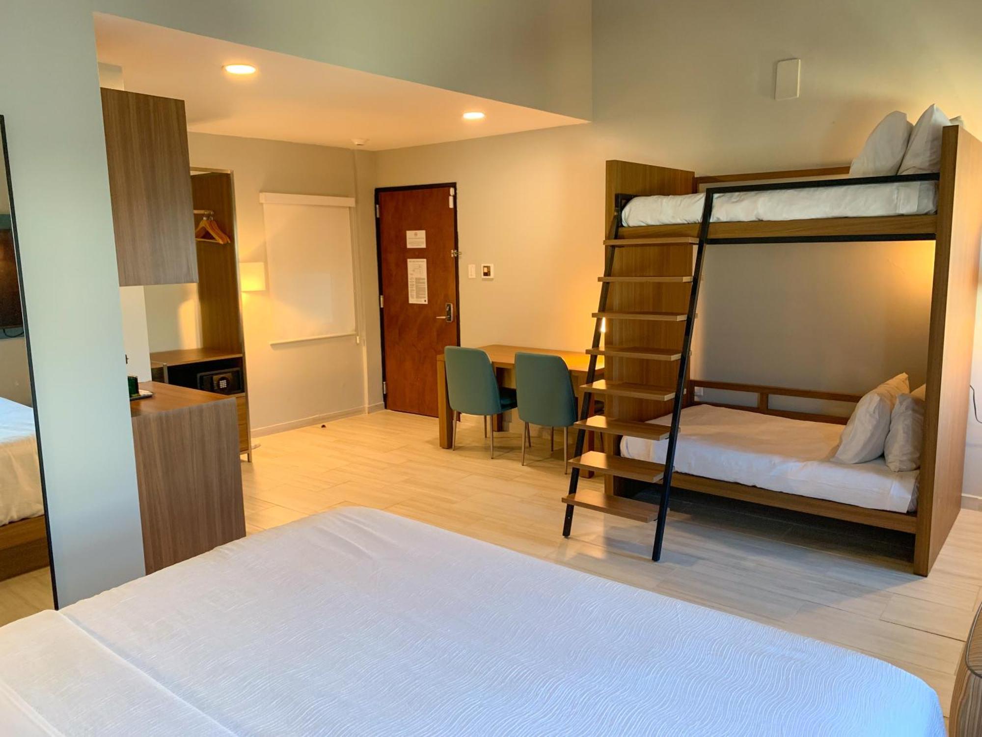 Tryp By Wyndham มายาเกซ ภายนอก รูปภาพ